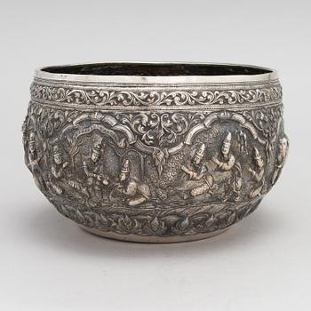 An early 20th-century silver bowl from Sri Lanka/ India.