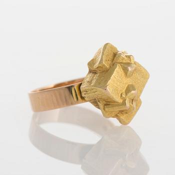RING, Lapponia / Kruunu Koru, Björn Weckström, Helsingfors 1965. 14K guld. Vikt 9,7 g.