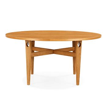 Hans J. Wegner, an oak dining table, Getama, Denmark.