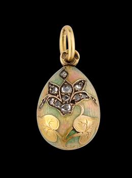 1164. A RUSSIAN GOLD, DIAMOND AND ENAMEL MINIATURE EGG/PENDENT, probobly Henrik Wigström, S:t Petersburg 1908-1917.