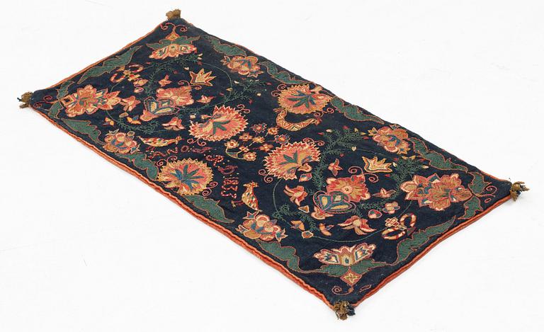 Åkdyna, broderad, ca 102 x 77 cm, signerad och daterad ANO BRD 1833, Skåne.
