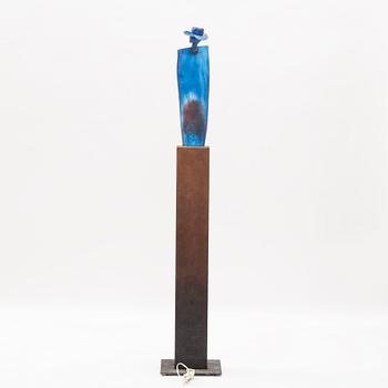 Kjell Engman, unik glasskulptur, "Man in trenchcoat", ur serien "Catwalk", Kosta Boda.