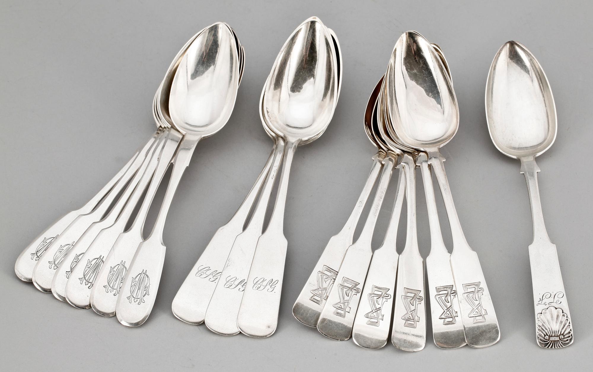 MATSKEDAR, 16 st, silver, bla Ryssland och sannolikt Estland, 1800-talets mitt till tidigt 1900-tal. Totalvikt ca 900 gram.