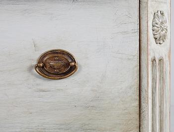 BYRÅ, gustaviansk-stil.1800-tal.