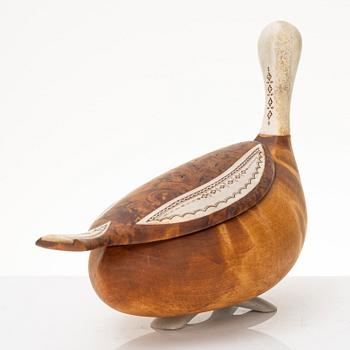 Lars Levi Sunna, Ripa, a box with a lid. signed.