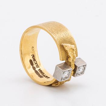 LAPPONIA ring 18K gold w 2 brilliant-cut diamonds approx 0,20 ct in total, Finland 1973.