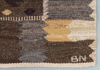 CARPET. "Nejlikan gråsvart". Tapestry weave (gobelängteknik). 272,5 x 219,5 cm. Signed AB MMF BN.