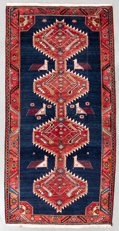 Carpet, Persia, approx. 305 x 148 cm.