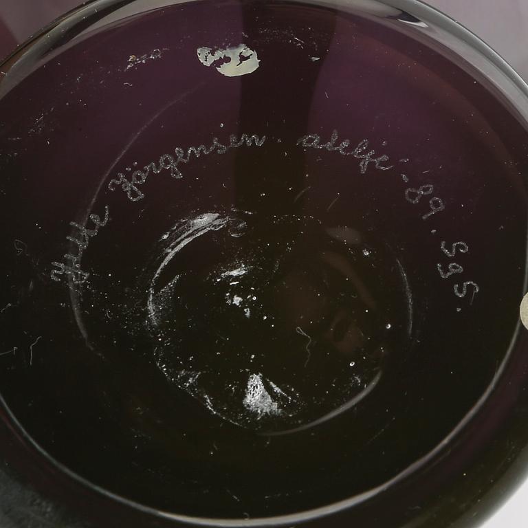 Jette Jörgensen, bowl, cased glass, signed and dated 1989.