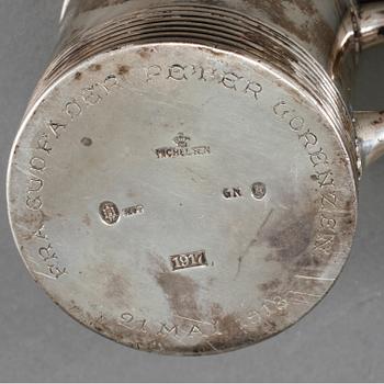 BÄGARE, 2 st, silver, Anton Michelsen, Köpenhamn, 1889 samt 1917, vikt 328 g.