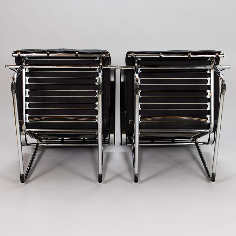 YRJÖ KUKKAPURO,  fåtöljer, ett par "Remmi", Avarte 1900-talets slut.