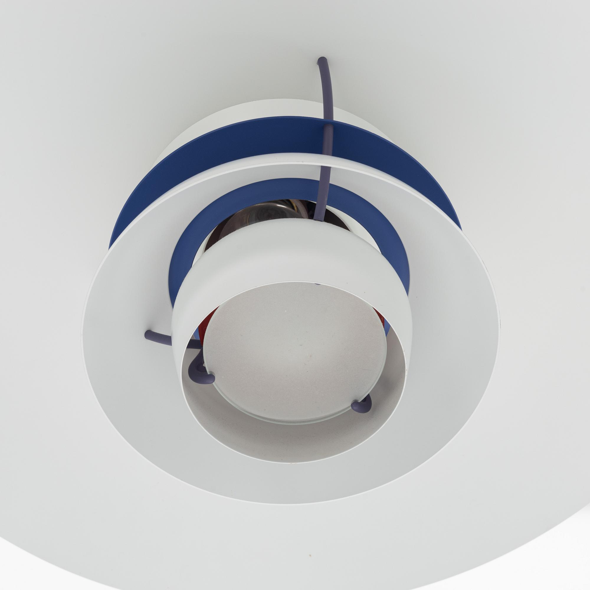 Poul Henningsen, taklampa, "PH 5", Louis Poulsen, Danmark.