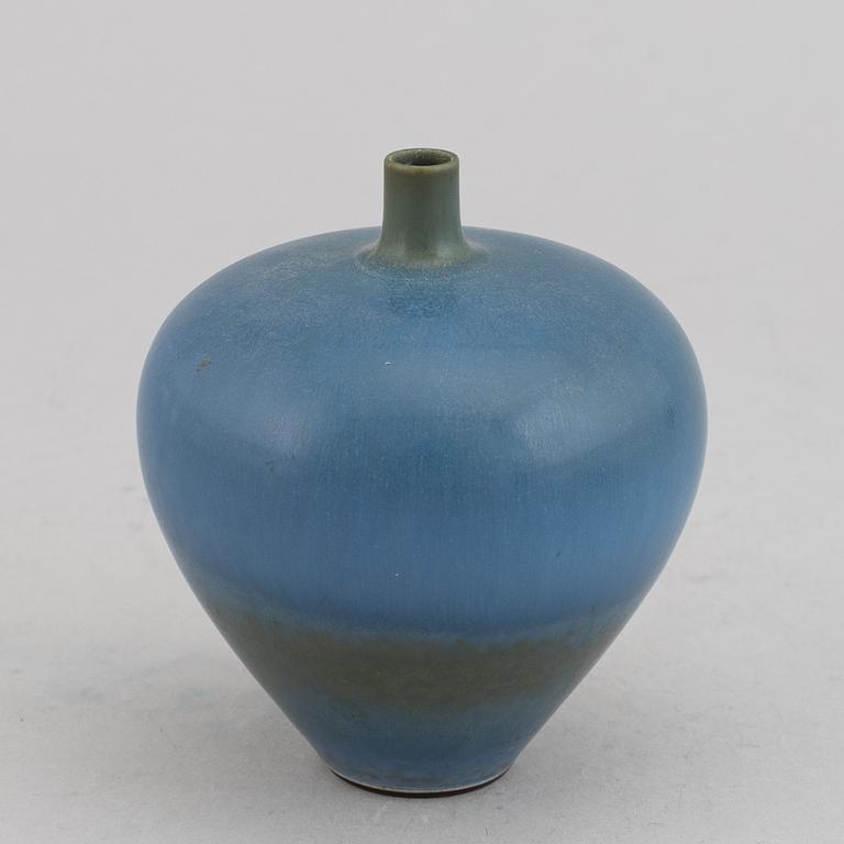 Four miniature vases and bowl by Berndt Friberg, Gustavsberg, 1958-1972.