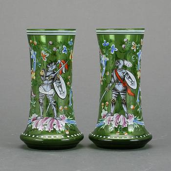 VASER, ett par, glas. 1800-talets andra del, sannolikt Tyskland.