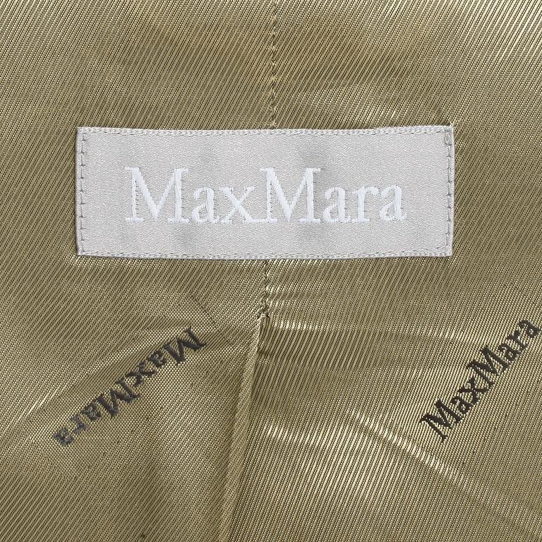 MAX MARA, a wool and silk a two-picee suit consisting of jacket and pants, size 38 and 42.