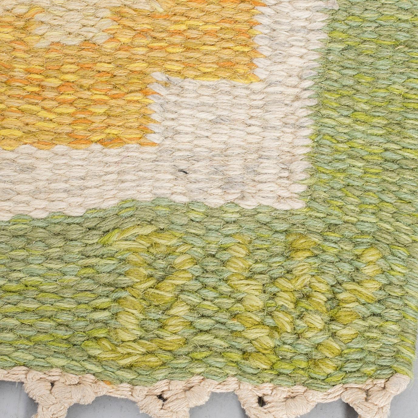 MATTA, rölakan, signerad BW (Berit Woelfer), 1900-talets andra hälft, ca 286 x 199 cm.