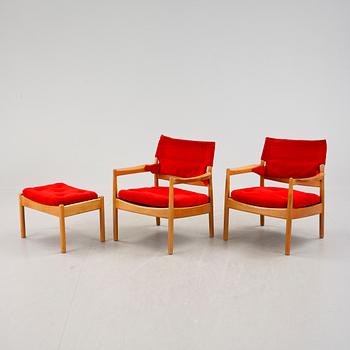 KARMSTOLAR, ett par, samt FOTPALL, Gunnar Nystrand, Källemo, 1960-tal.