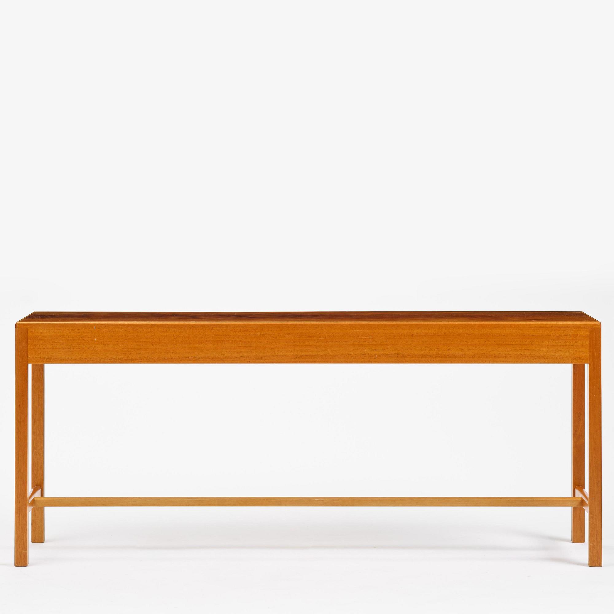Josef Frank, sideboard, modell 821, Firma Svenskt Tenn, efter 1985.