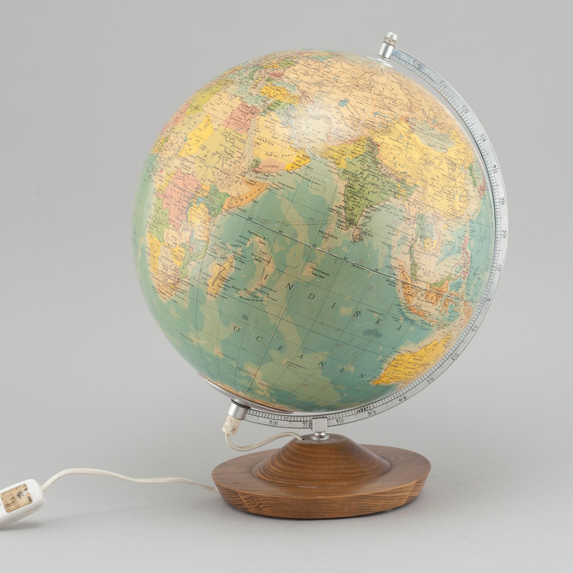 JORDGLOB MED BELYSNING, omkring 1900-talets mitt.