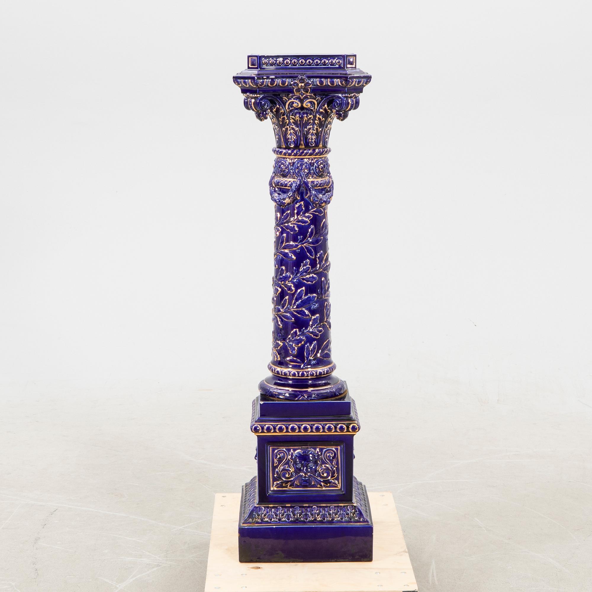 Pedestal Rörstrand porcelain around 1900.