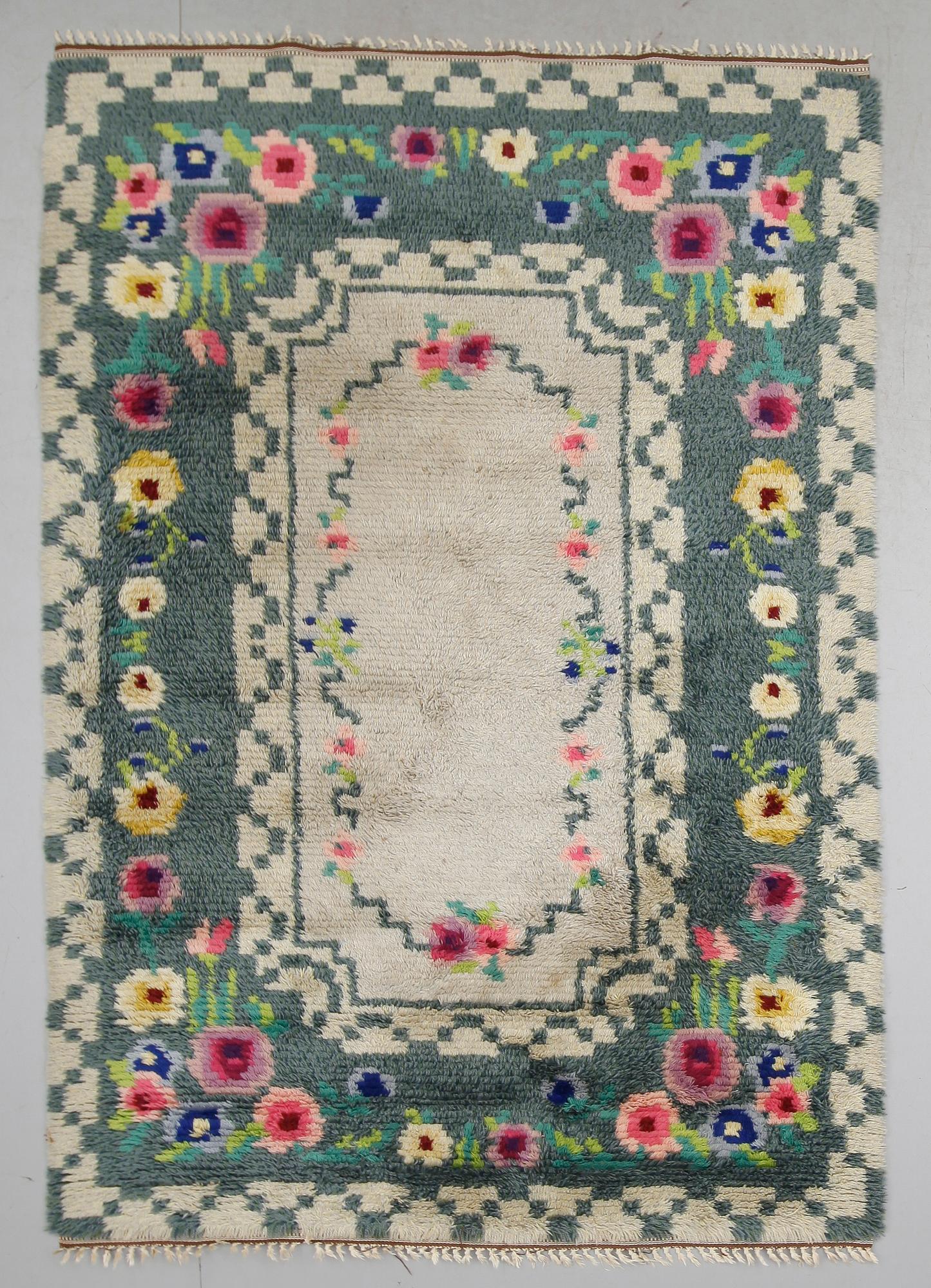 MATTA, rya, 170 x 240 cm.