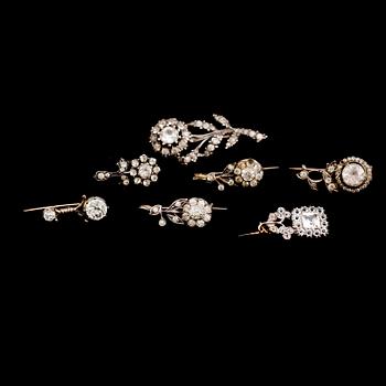 BROSCHER, 7 st, 1800-/1900-tal.