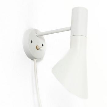 Arne Jacobsen, vägglampa, "AJ", Louis Poulsen.