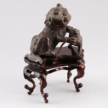 FOHUND, brons. Qingdynastin (1644-1912).