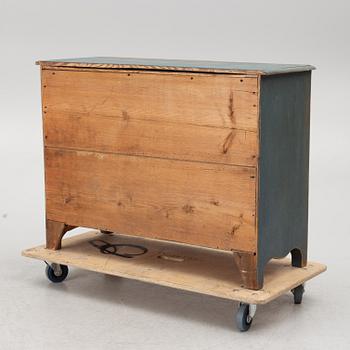 Chest of drawers, 19th century.