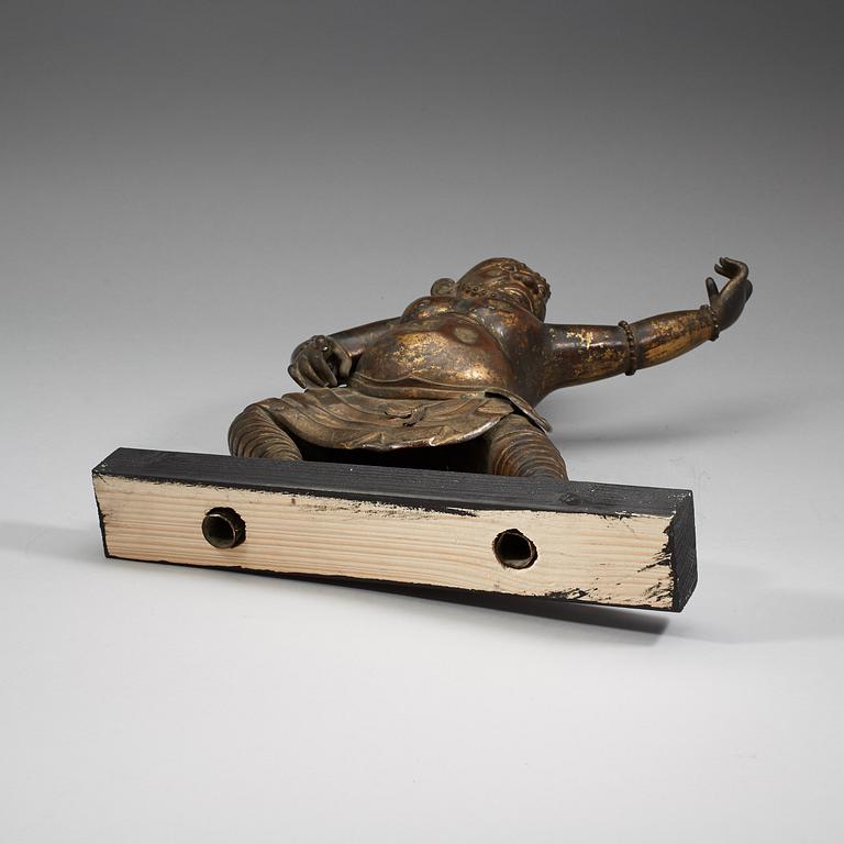 STÅENDE GUDOM, förgylld kopparlegering. 1700-tal, troligen Mongoliet.