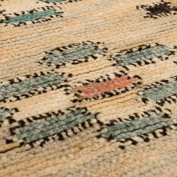 A CARPET, "Skissmattan", knotted pile, ca 159,5 x 101,5 cm, signed MMF.