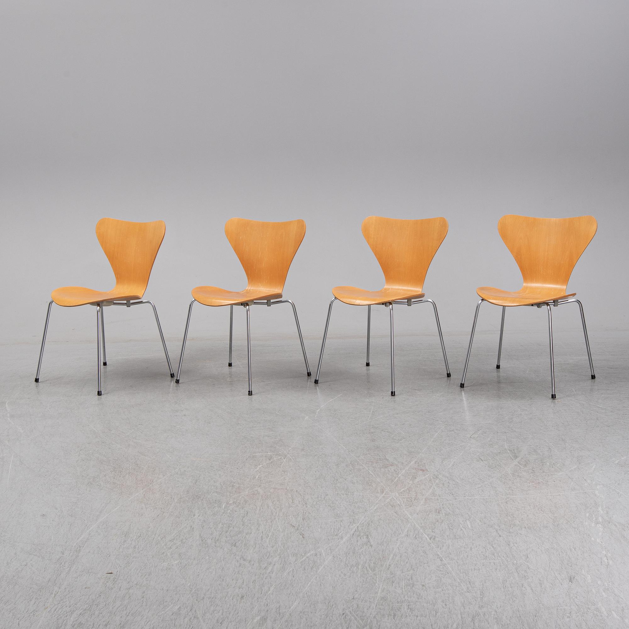 ARNE JACOBSEN, four 'Sjuan' chairs, for Fritz Hansen, Denmark, 1979.