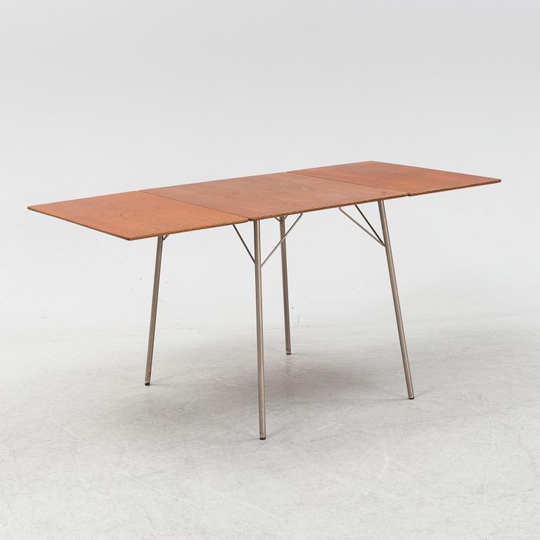 Arne Jacobsen, a model '3601' teak dining table, Fritz Hansen, Denmark, 1960's.