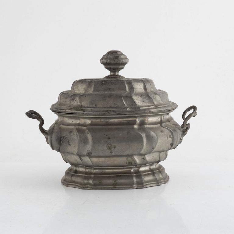 A rococo pewter tureen with cover, presumably Germany, 18th century.