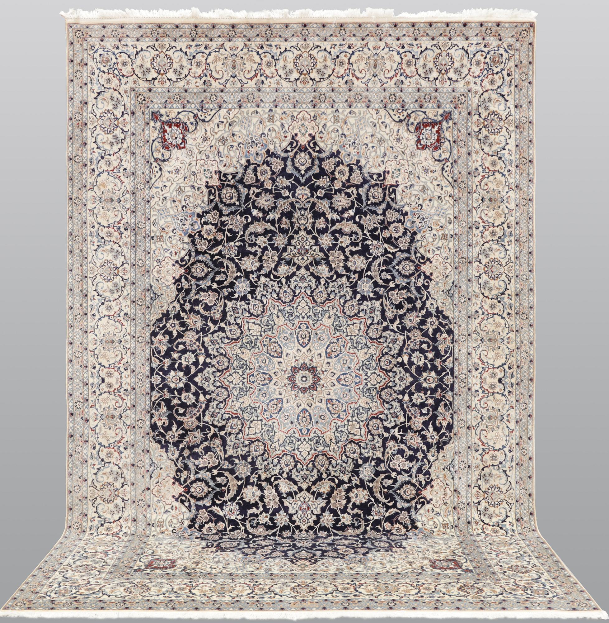 A part silk Nain carpet, so-called 6LAA, approx. 320 x 200 cm.