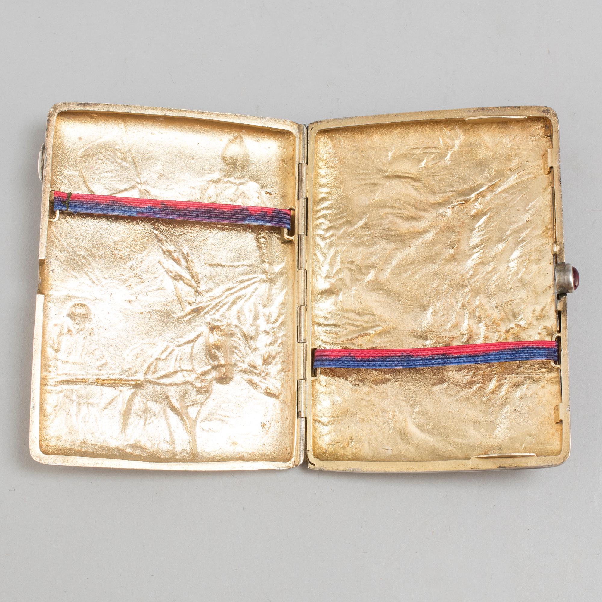 A parcel gilt samorodok Russian cigarettcase 1908-17, by unknown master.