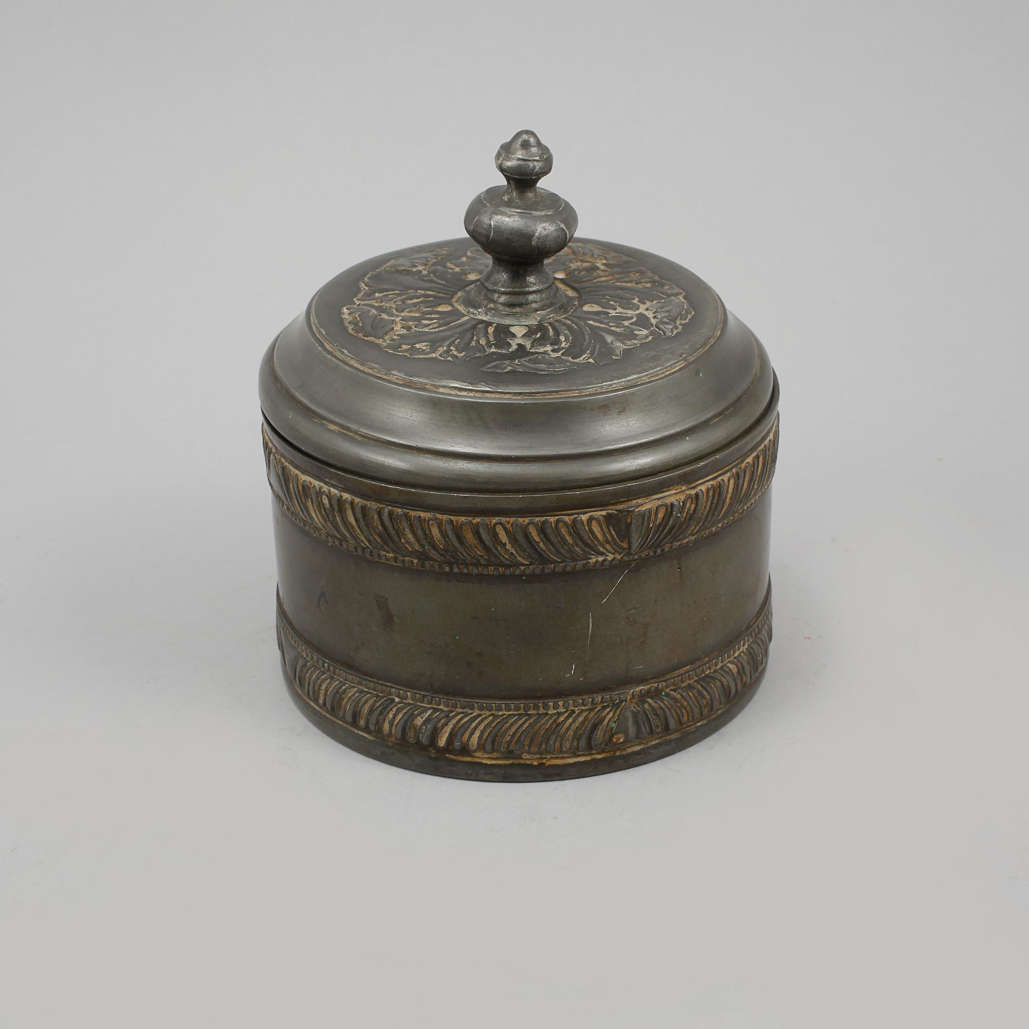 TOBAKSDOSA, tenn, Europa, otydliga stämplar, 1800-tal.