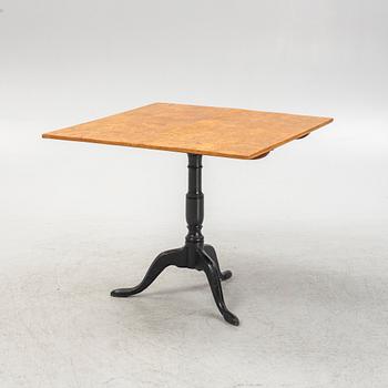 Fällbord av Lars Erik Lindell (mästare i Köping 1818-1843).