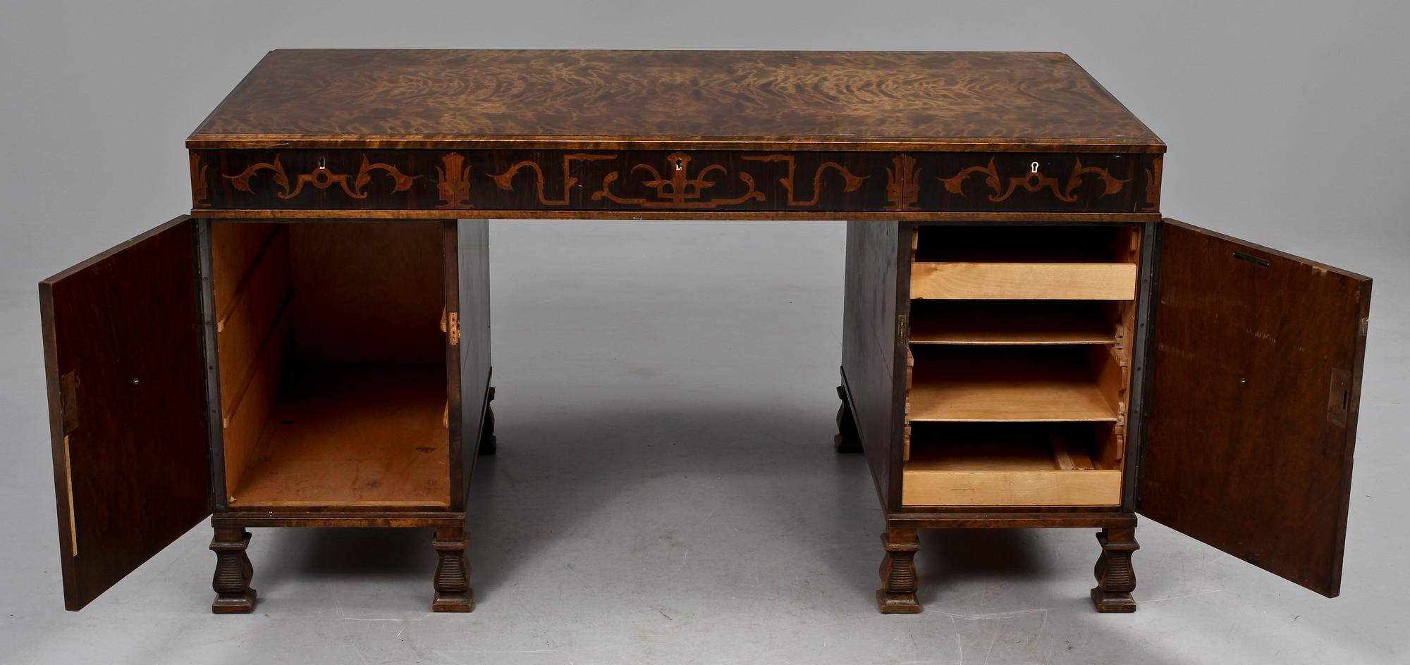 SKRIVBORD, Svenska Möbelfabrikerna, Bodafors, 1920/1930-tal.