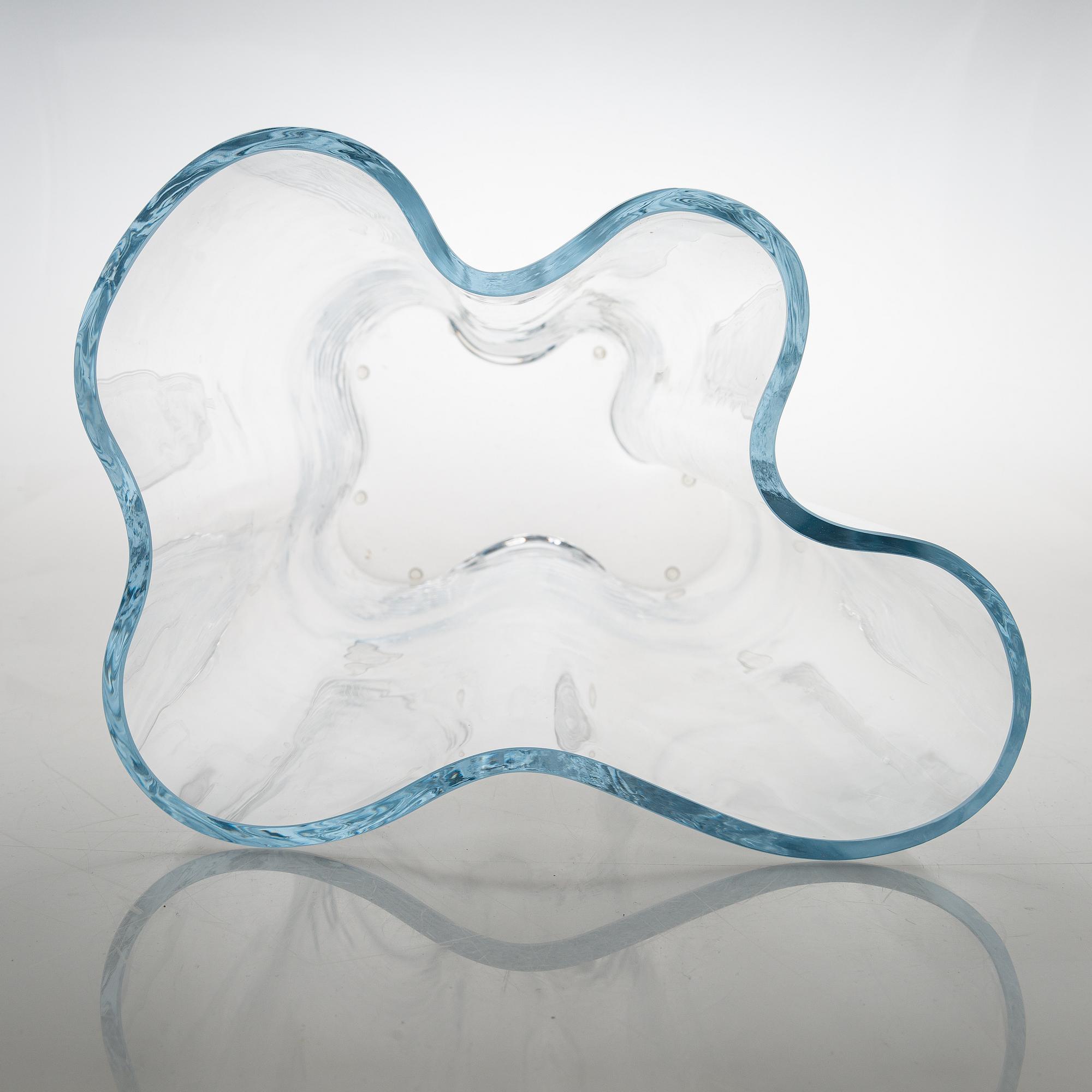 Alvar Aalto, a 21st century '0551' unsigned vase for Iittala.