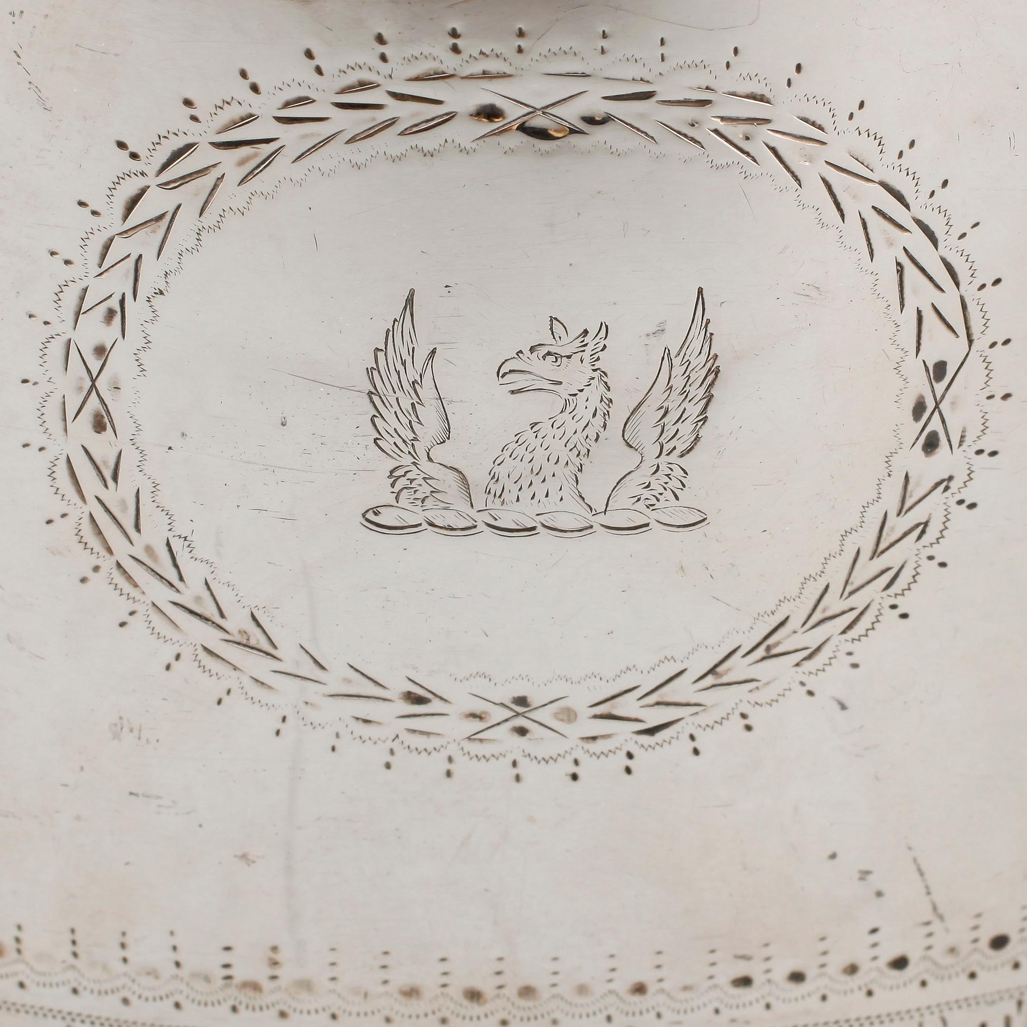 TEKANNA, silver, London 1787. Vikt tot ca 513 gram.