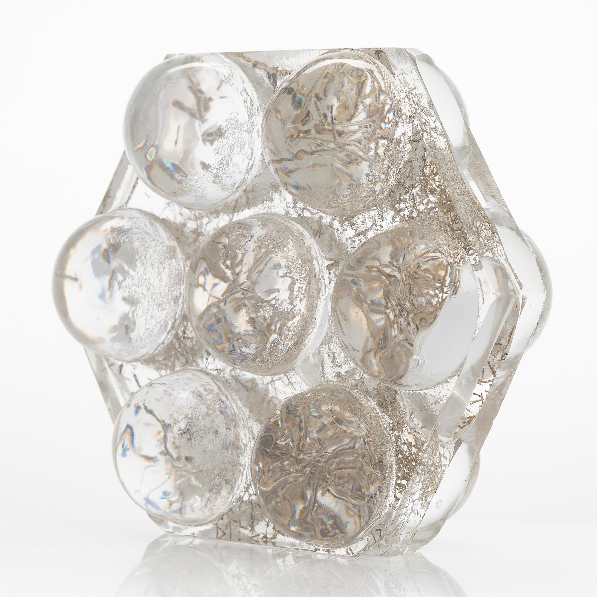 Nanny Still, a signed "Focus" glass sculpture from 1970s.