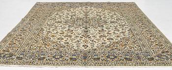 A Keshan carpet, central Iran, c. 345 x 240 cm.