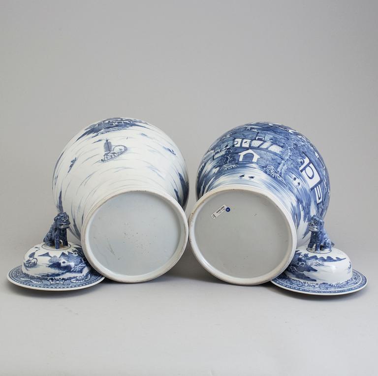 A matched pair of underglazed blue and white porcelain vases, Qing dynasty, Qianlong (1736-95).