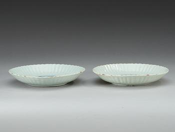 A pair of blue and white dishes, Ming dynasty, Wanli (1573-1620).