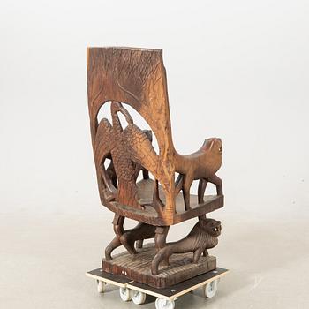 Tron/karmstol, Togo 1900-talets mitt.