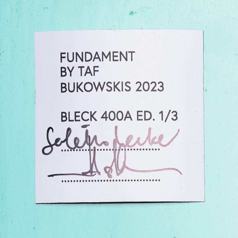 TAF, Gabriella Lenke & Mattias Ståhlbom, "Bleck 400A", piedestal, ed. 1/3.