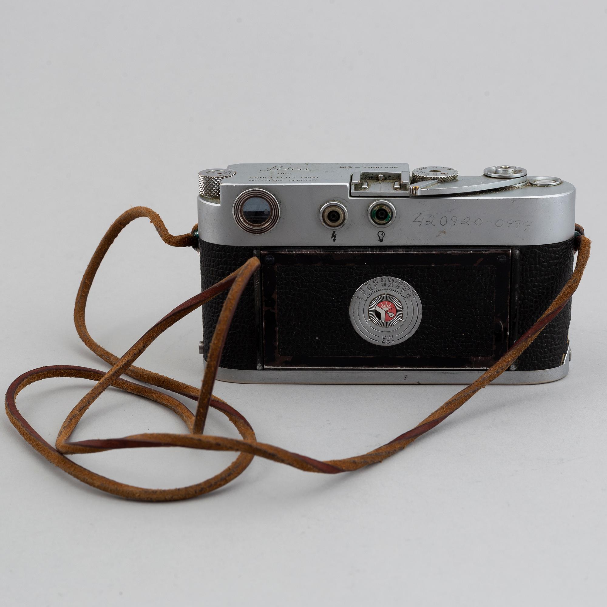 LEICA M3, camera, single stroke.