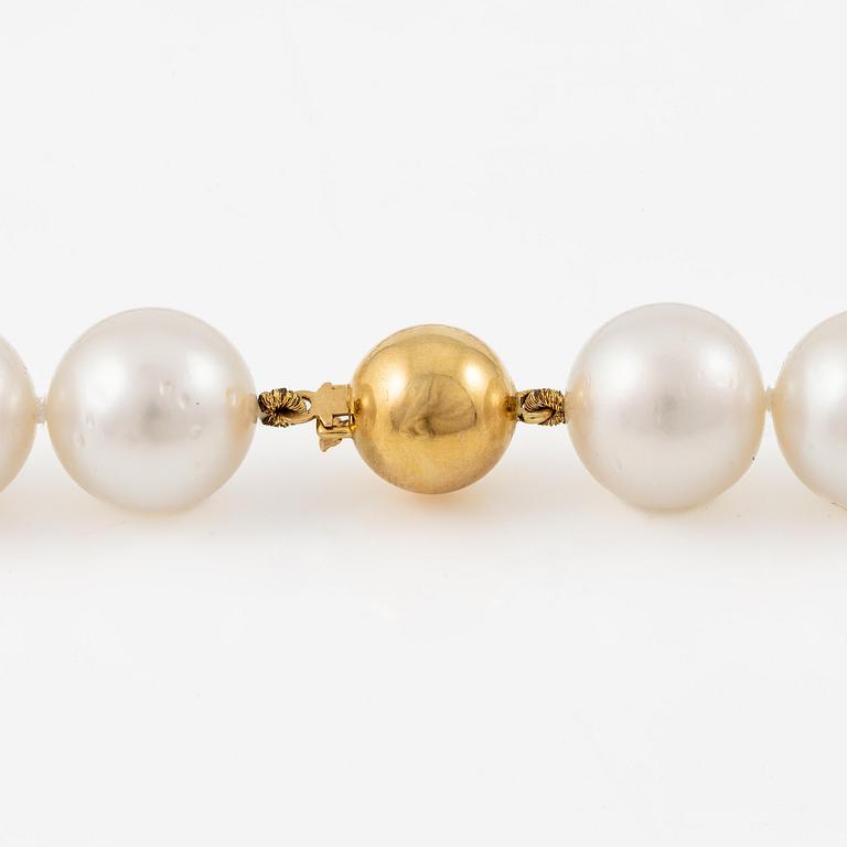 Collier odlade Söderhavspärlor lås 18K guld.