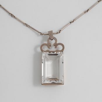 ATELJÉ STIGBERT, Stockholm, 1944, Hänge med fasettslipad bergkristall.